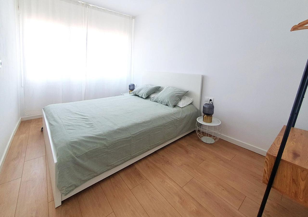 Acojedor Piso Cerca Del Metro Apartment Cornellà de Llobregat Екстериор снимка