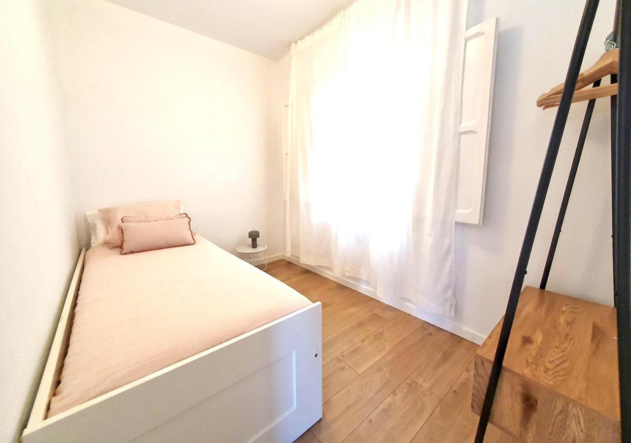 Acojedor Piso Cerca Del Metro Apartment Cornellà de Llobregat Екстериор снимка